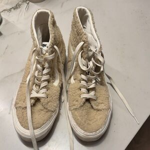 Vans Cozy Hug Sk8-Hi Tapered Shoe